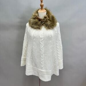 Cache vintage 90s ivory cableknit poncho with faux‎ fur collar Size XS/S